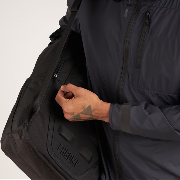 NWOT Chrome industries BLCKCHRM 22X Bravo - Picture 14 of 16